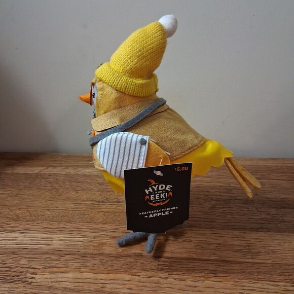Target Hyde and Eek! "Apple" Featherly Friends 2023 Yellow Hat Fabric Bird - NEW - Picture 4 of 7